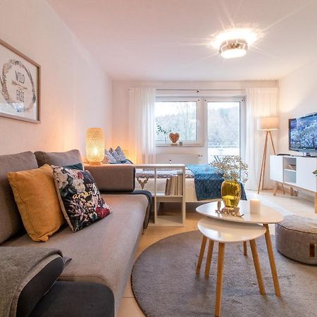 Modernes Apartment im Grünen,WLAN, TV, Kaffee, Parken Schwarzenberg  Exterior foto