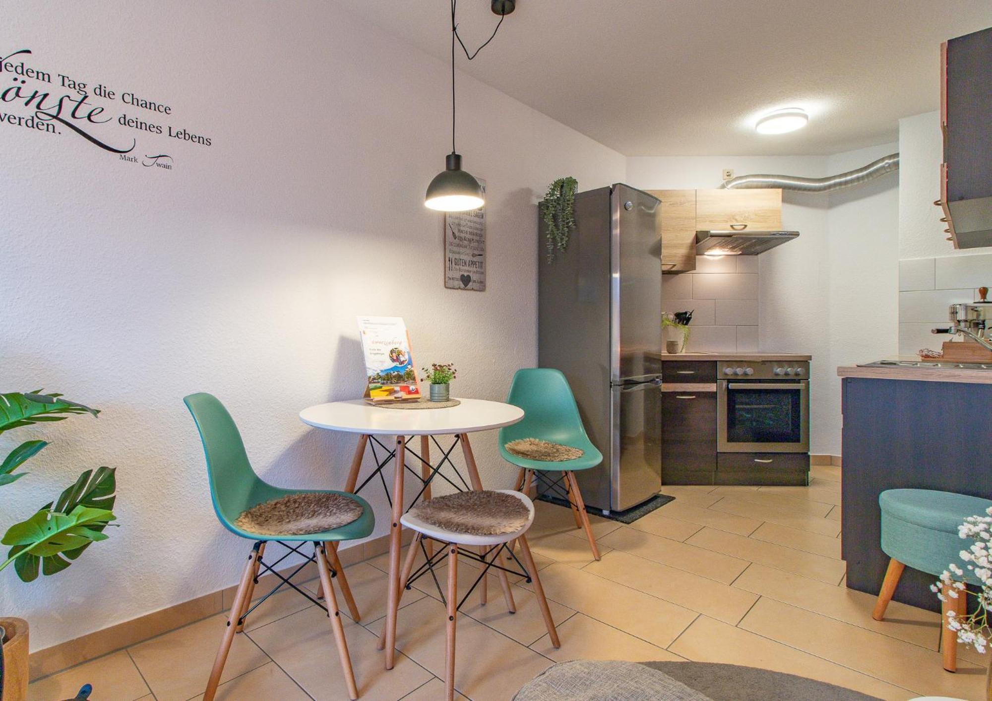 Modernes Apartment im Grünen,WLAN, TV, Kaffee, Parken Schwarzenberg  Exterior foto